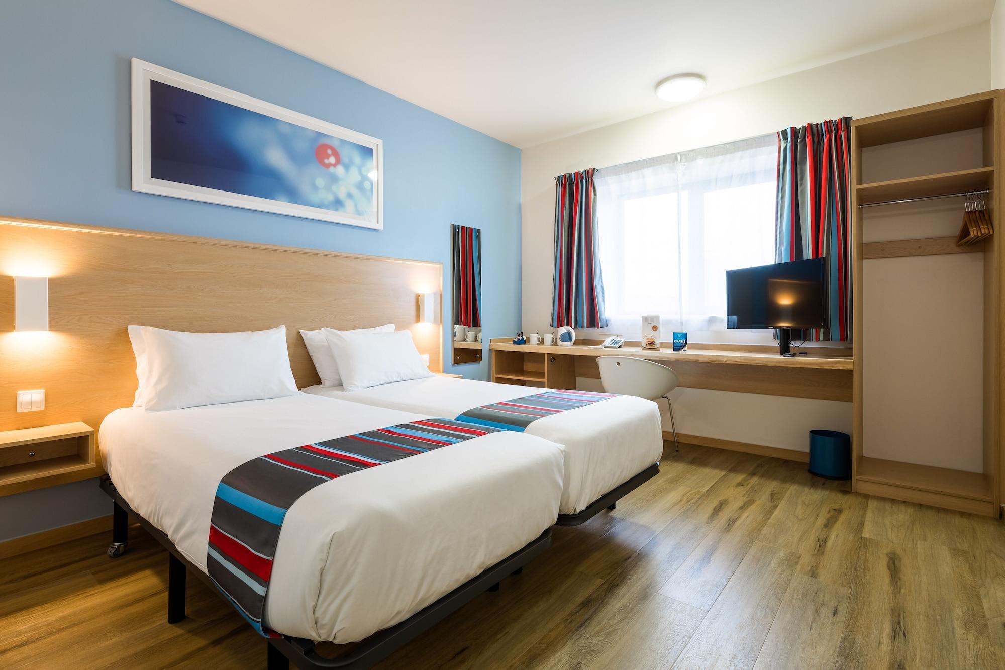 Travelodge Torrelaguna Madrid Exterior photo