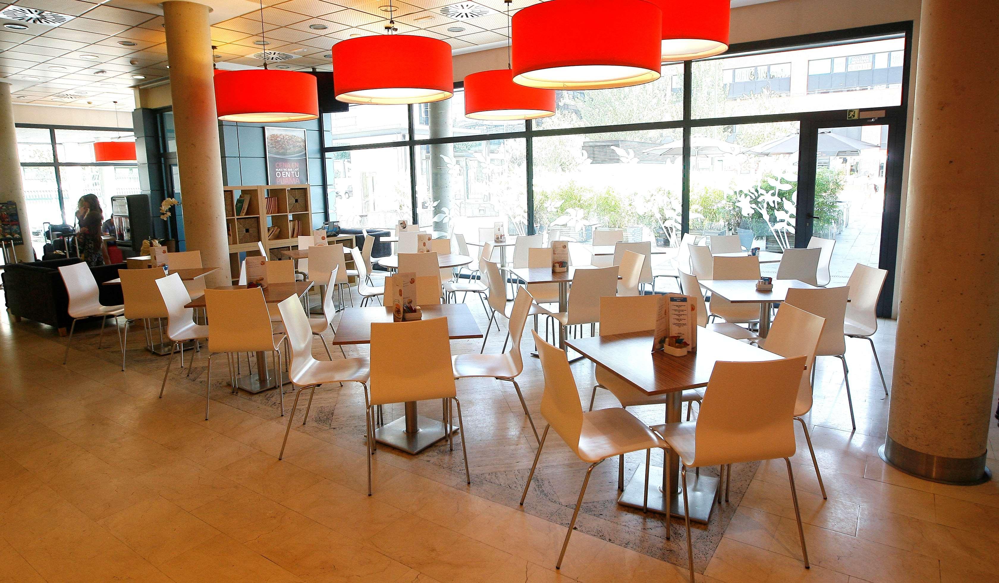 Travelodge Torrelaguna Madrid Exterior photo