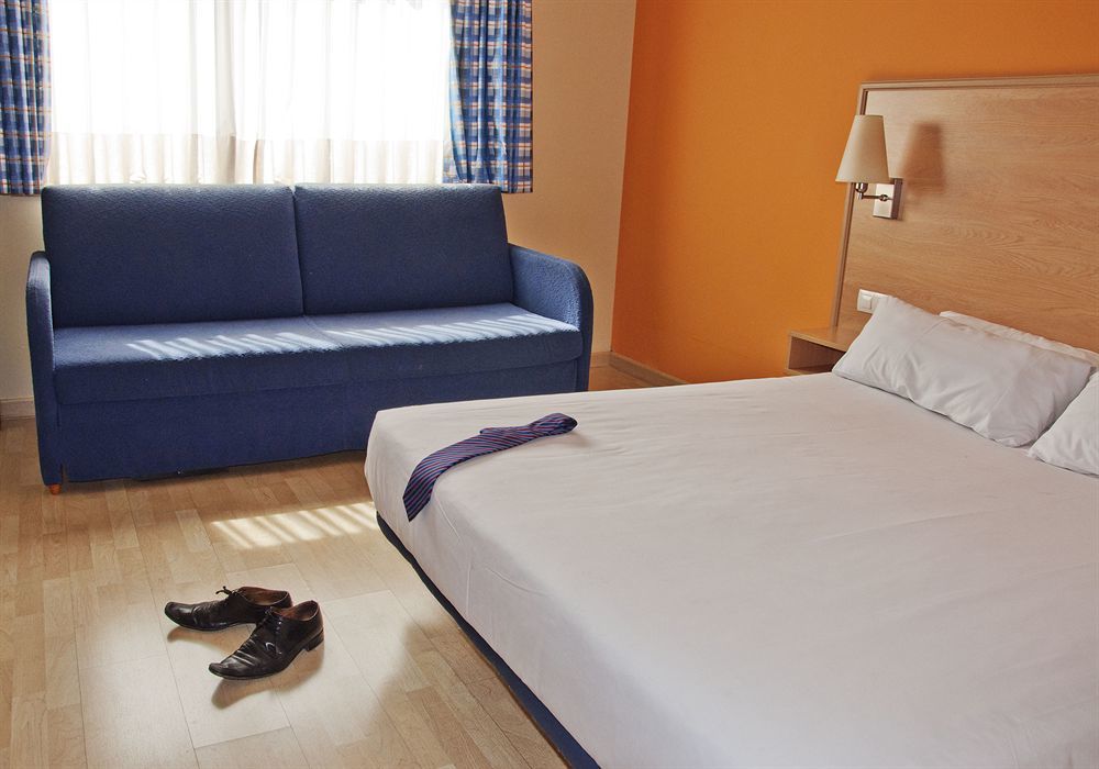 Travelodge Torrelaguna Madrid Exterior photo