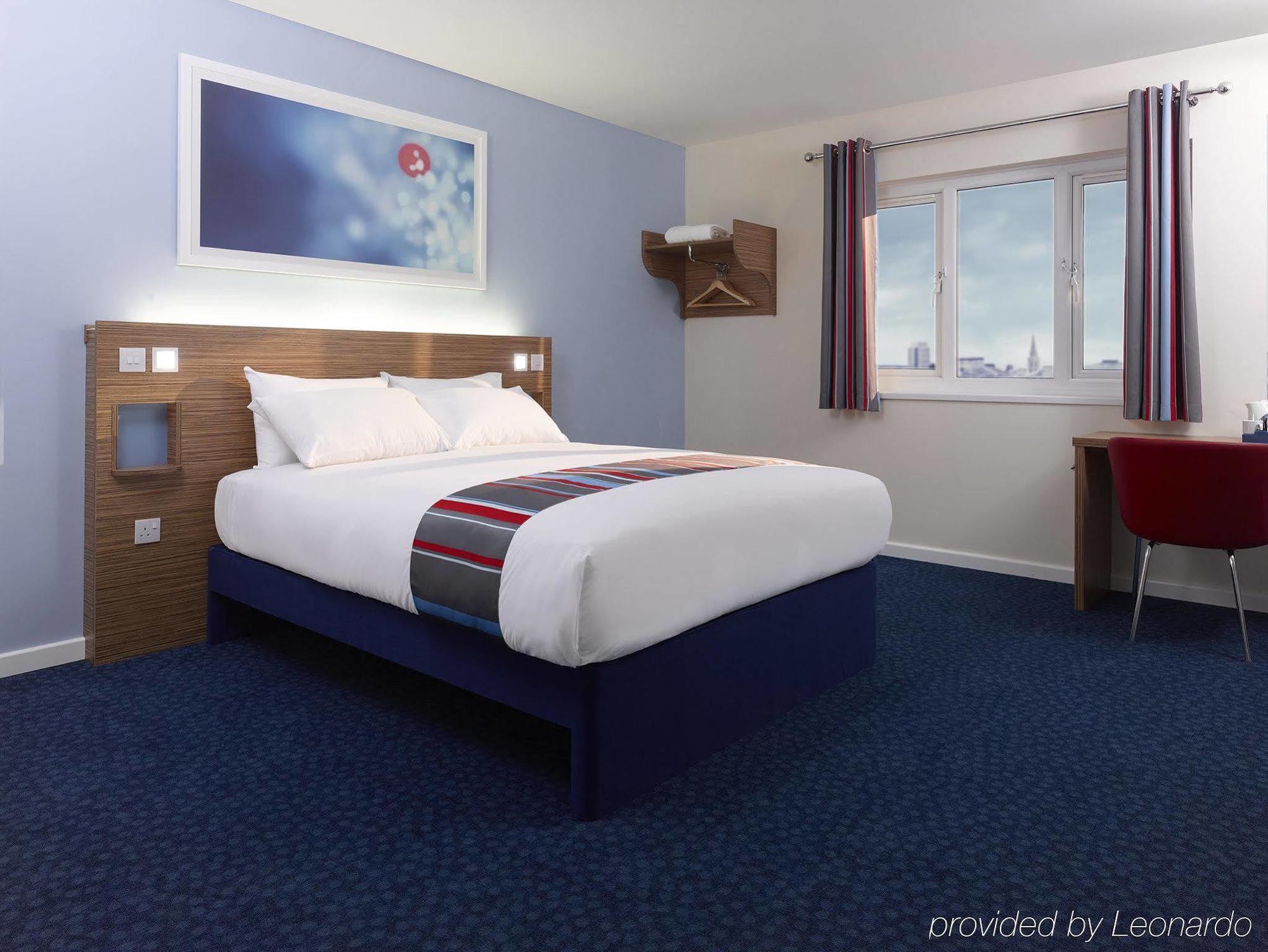 Travelodge Torrelaguna Madrid Exterior photo