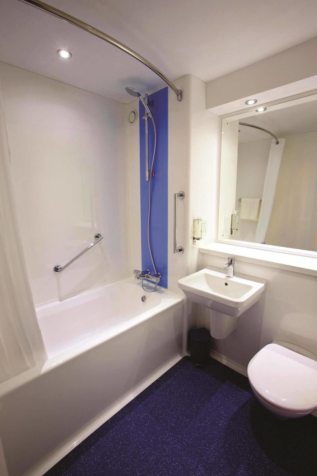 Travelodge Torrelaguna Madrid Exterior photo